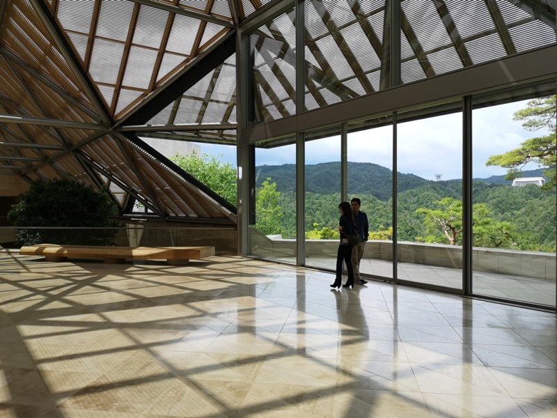 mihomuseum18 Shiga-滋賀Miho Museum美秀美術館 貝聿銘的桃花園 內外皆美的美術館