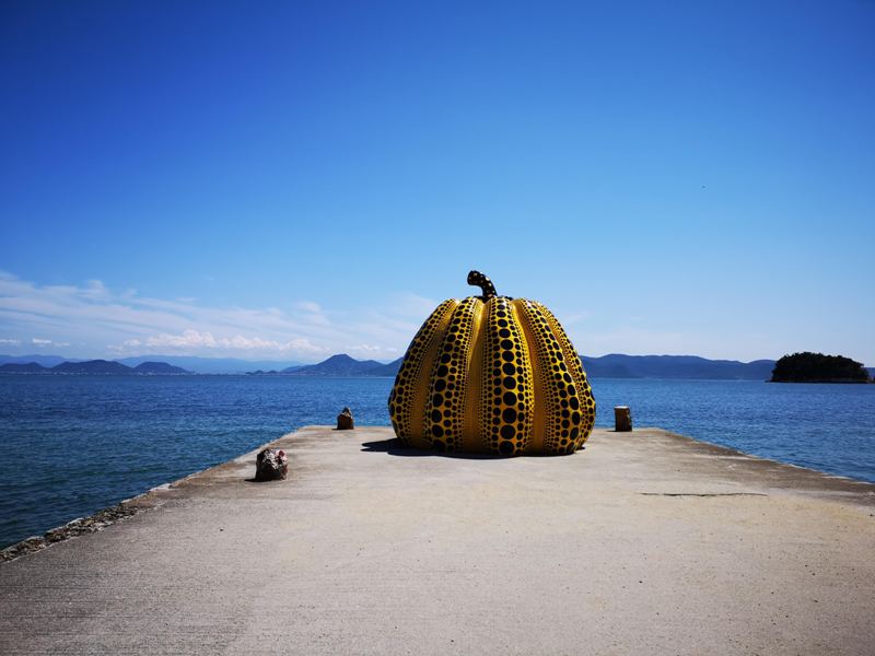 pumpkin01 Naoshima-黃南瓜紅南瓜 草間彌生的點點世界 快來直島找南瓜