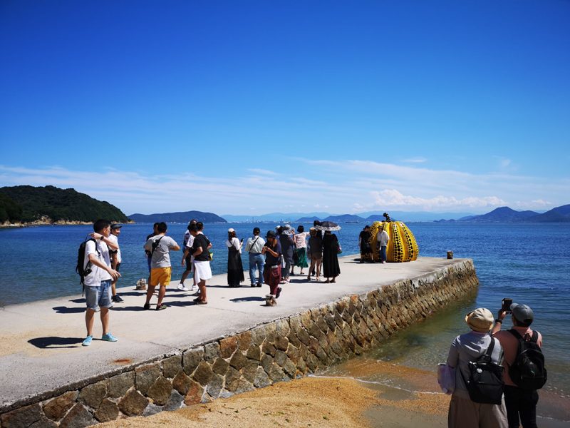 pumpkin15 Naoshima-黃南瓜紅南瓜 草間彌生的點點世界 快來直島找南瓜
