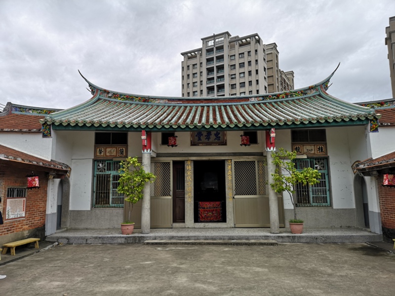 redbrick03 竹北-新瓦屋紅瓦紫藤 在花園也是花園的超綠意咖啡館