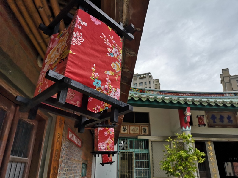 redbrick04 竹北-新瓦屋紅瓦紫藤 在花園也是花園的超綠意咖啡館