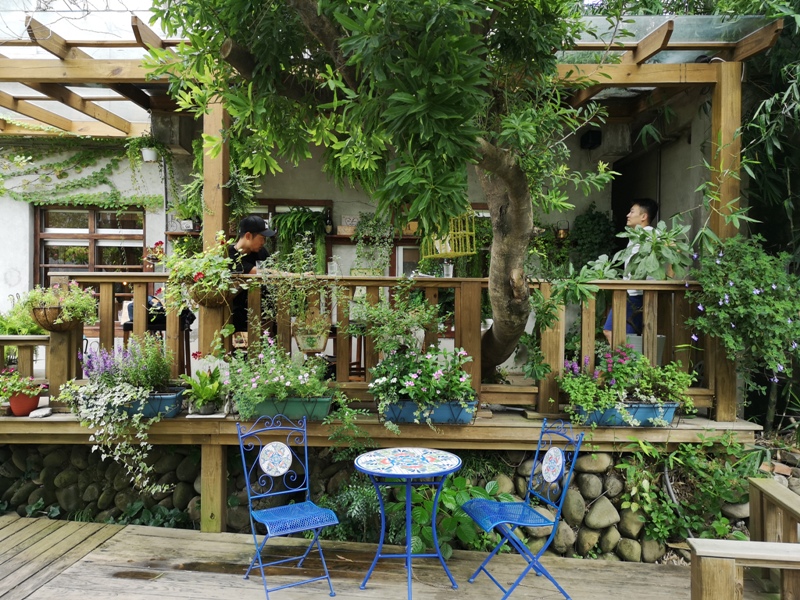 redbrick13 竹北-新瓦屋紅瓦紫藤 在花園也是花園的超綠意咖啡館