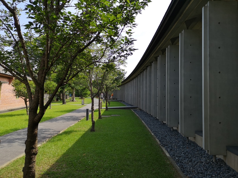 saimin11 大溪-齋明寺 古蹟巡禮 閩南建築與日式清水模的搭配...法鼓山齋明寺 清幽佛門聖地