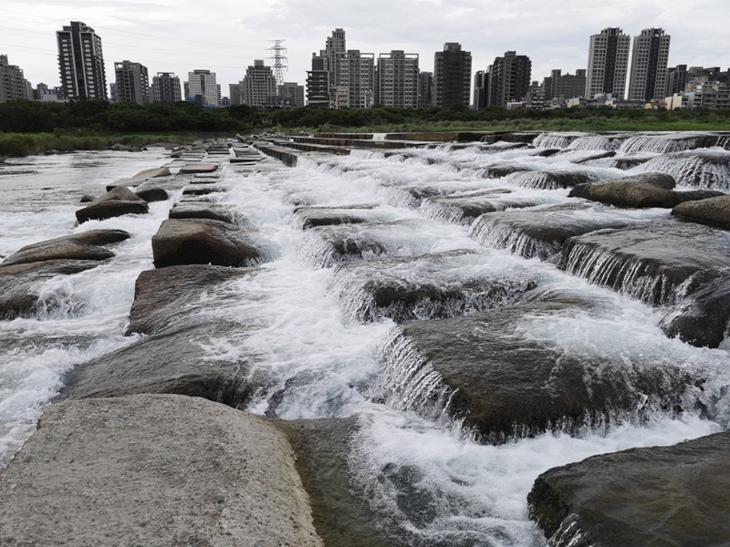 tofurockkk1 新竹-豆腐岩 頭前溪上水聲潺潺的IG熱點