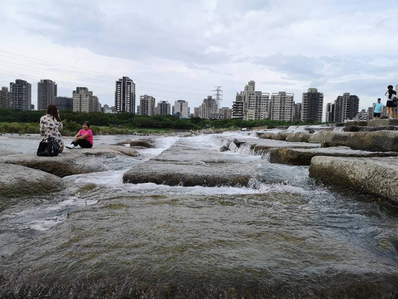 tofurockkk2 新竹-豆腐岩 頭前溪上水聲潺潺的IG熱點
