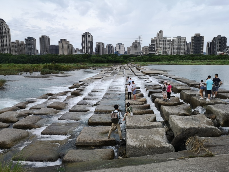 tofurockkk4 新竹-豆腐岩 頭前溪上水聲潺潺的IG熱點