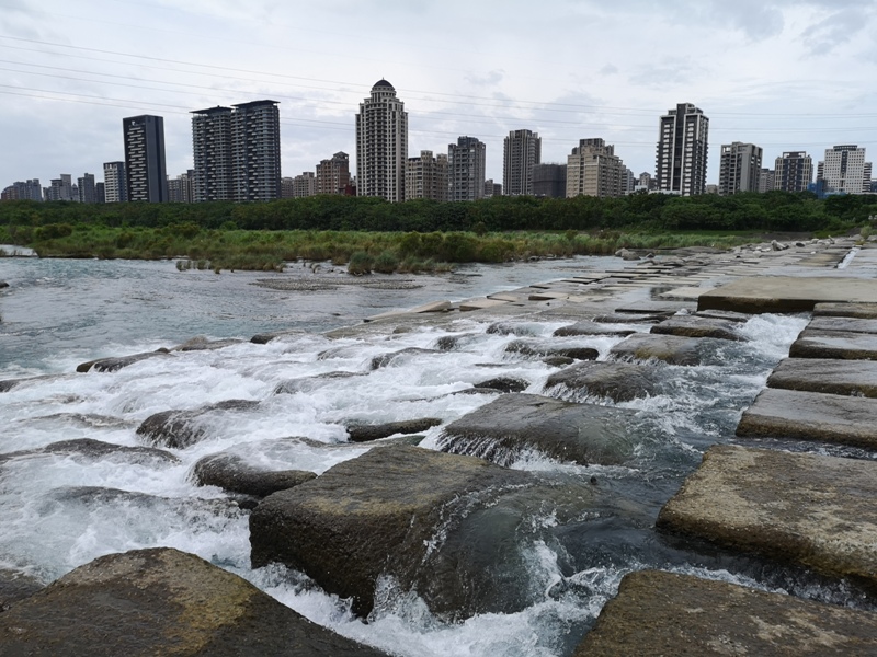 tofurockkk5 新竹-豆腐岩 頭前溪上水聲潺潺的IG熱點