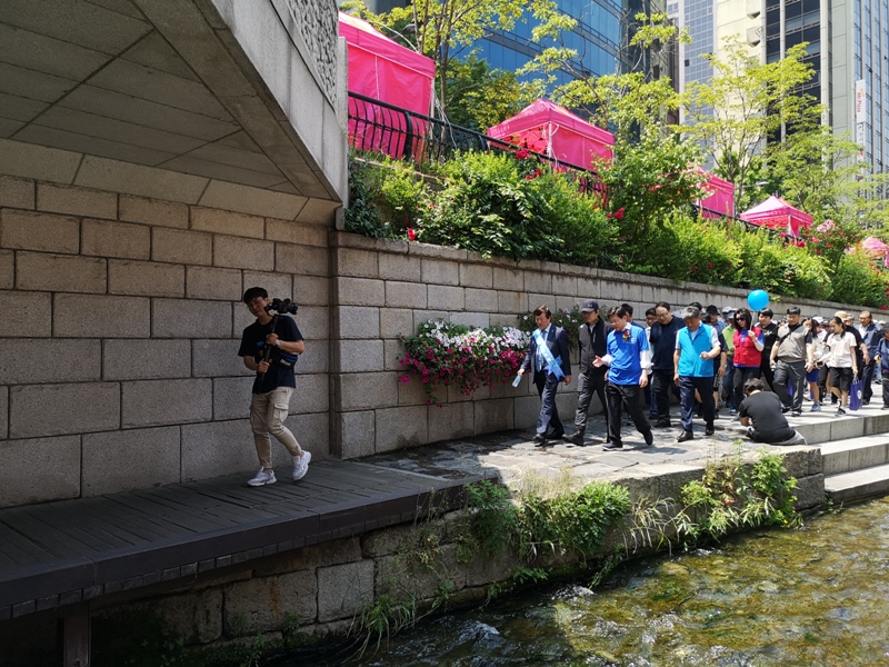 IMG_20190602_113732 Seoul-清溪川 首爾市區的一股清流 忙碌城市生活中的一抹愜意