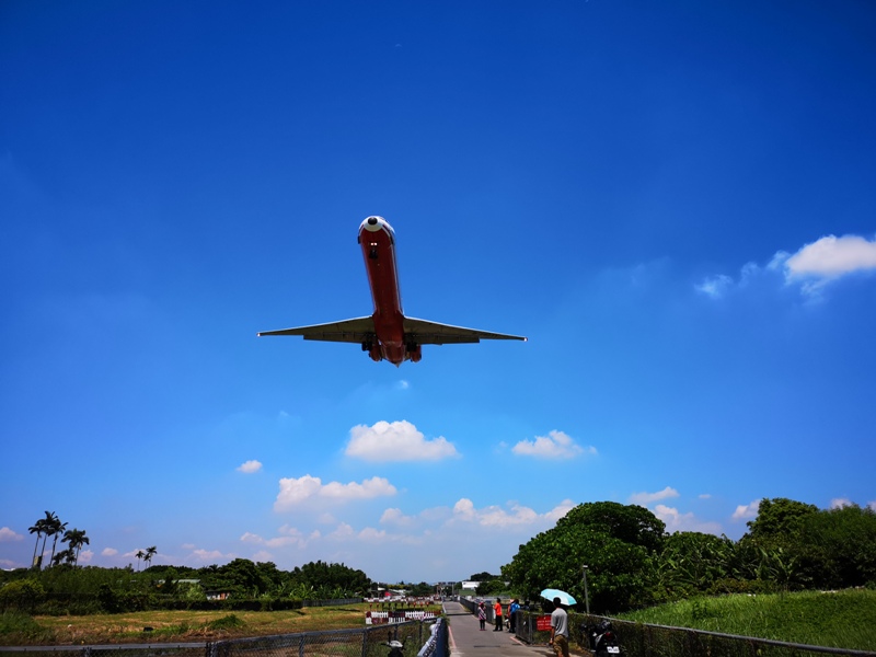 airplaneshoot04 中山-飛機巷(濱江街180巷)賞飛機...臨場感十足的賞機熱點