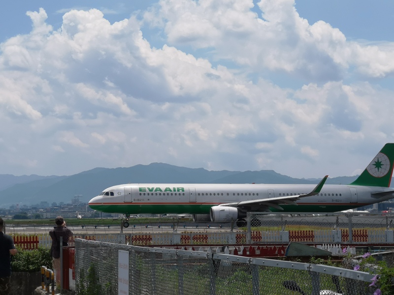 airplaneshoot13 中山-飛機巷(濱江街180巷)賞飛機...臨場感十足的賞機熱點