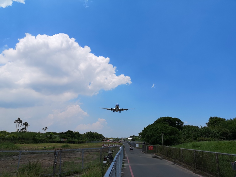 airplaneshoot21 中山-飛機巷(濱江街180巷)賞飛機...臨場感十足的賞機熱點