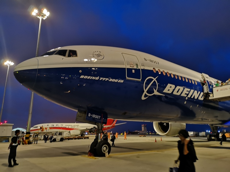 201908桃園浦東 買票登機一氣呵成 釜山取消立馬改飛上海 零計劃