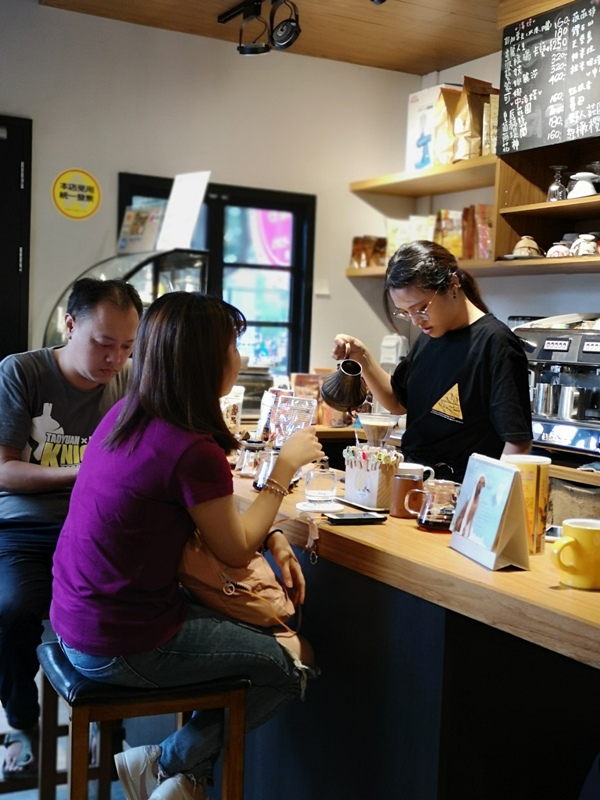 freeman6 龍潭-野人獻曝 簡單像客廳一般的咖啡館