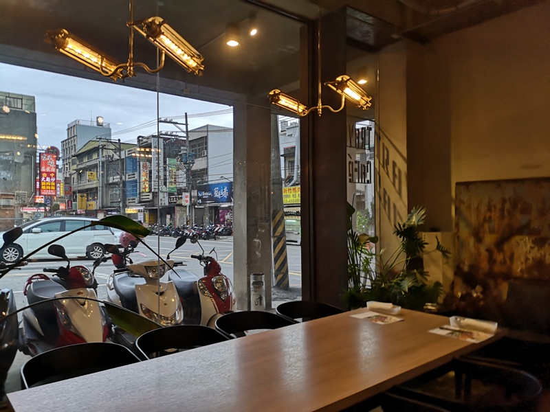 travelercafe11 楊梅-旅人咖啡 好不平凡的平凡老房子工業風