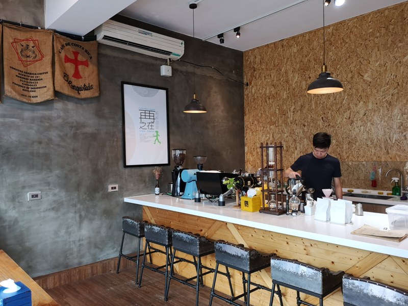 againagain06 中壢-再再之在 車庫改裝的咖啡空間 香氣滿溢