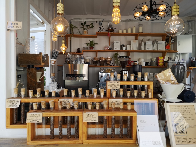 cocacoffee19 竹北-Coca Coffee超網美夢幻手沖咖啡吧...貨櫃屋概念的熱...