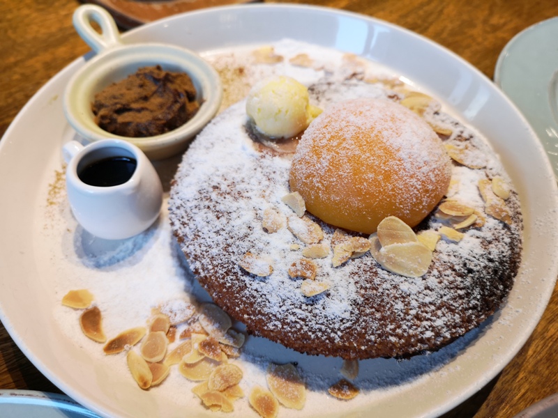 coppii8 中山-Coppii Lumii living coffee 冉冉生活 肉桂捲/厚鬆餅...好好吃的甜點下午