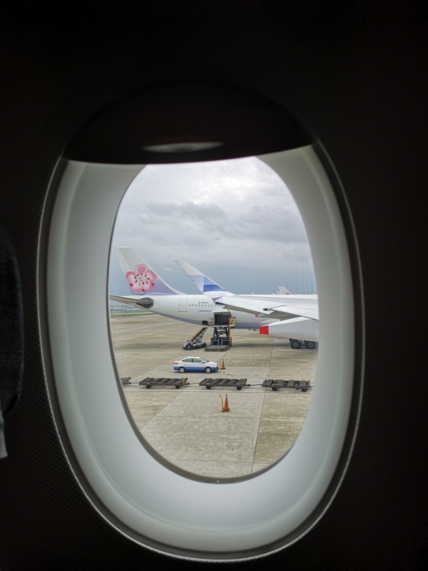 flynarita09 201909桃園成田 小花碳纖維機