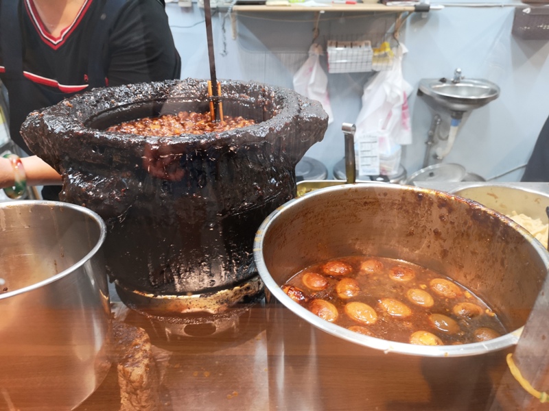 happyrice4 竹北-黑皮驊魯肉飯 滑順入口甜而不膩 好好吃