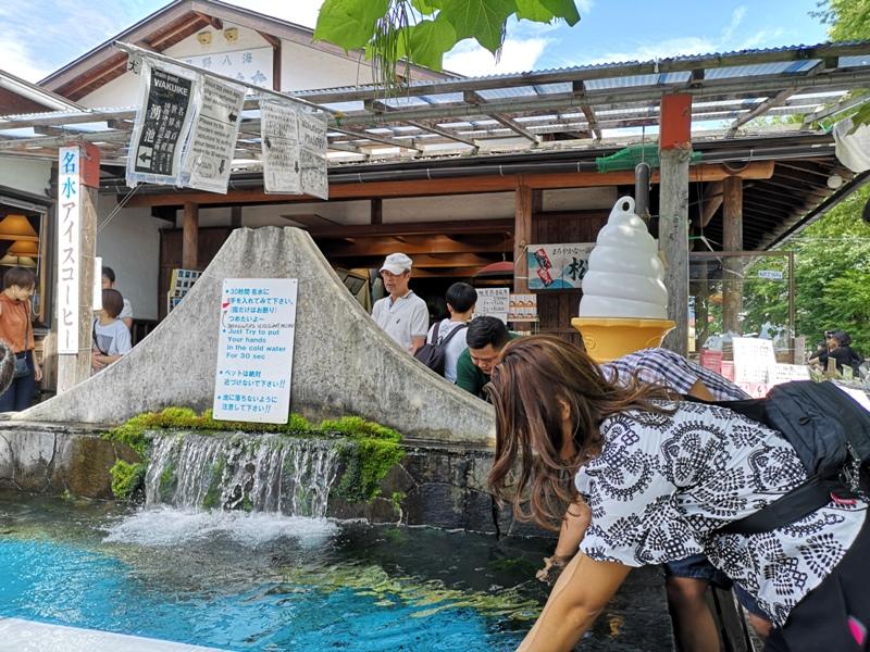 oshinohakkai14 Nakayamako-忍野八海 富士山旁湧泉小村落 看水玩水賞富士