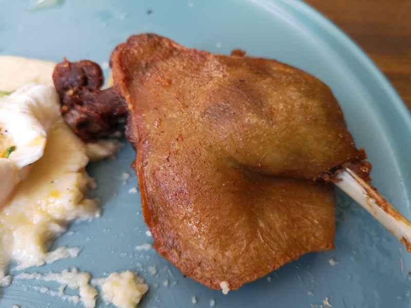 ozcafe15 信義-OZ Cafe & Bistro松露玉米糊油封鴨 招牌果真招牌...鴨腿酥嫩鬆