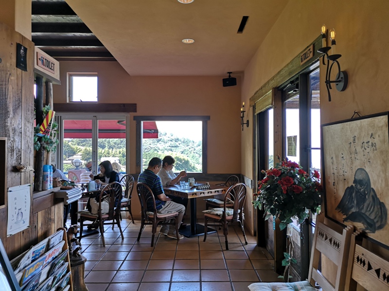 paradisecafe04 Odawara-Paradise Cafe Saddle Back藍天綠樹海景紅瓦屋 江之浦的景觀咖啡