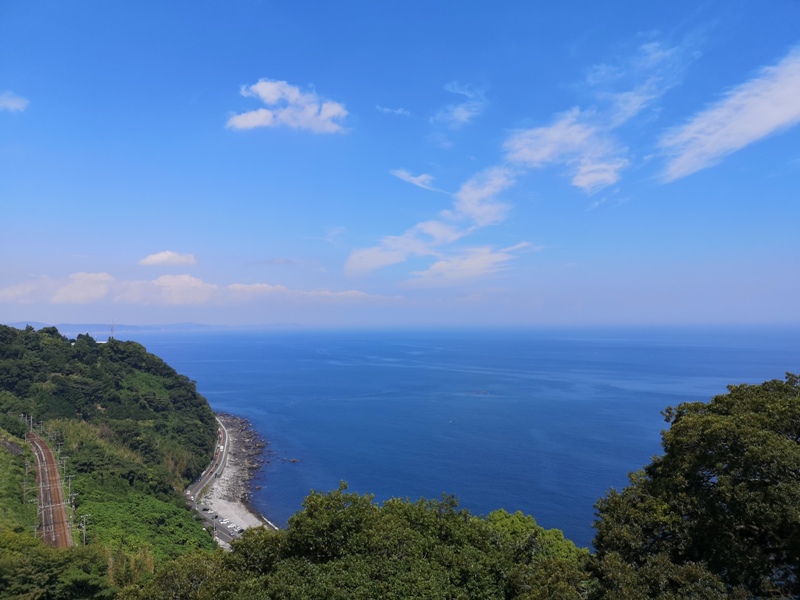 paradisecafe19 Odawara-Paradise Cafe Saddle Back藍天綠樹海景紅瓦屋 江之浦的景觀咖啡