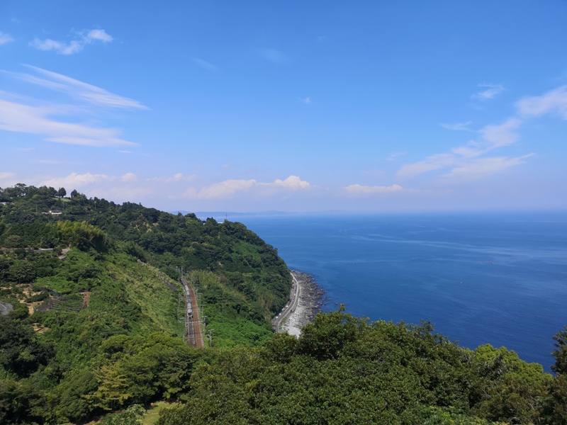 paradisecafe20 Odawara-Paradise Cafe Saddle Back藍天綠樹海景紅瓦屋 江之浦的景觀咖啡