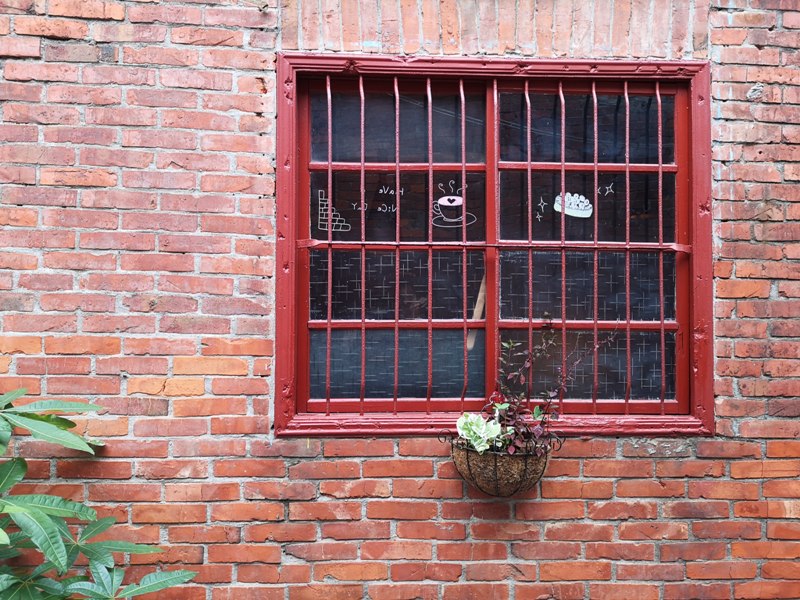 sunnydaycafe14 中壢-晴天咖啡 滿牆彩繪的老宅咖啡館