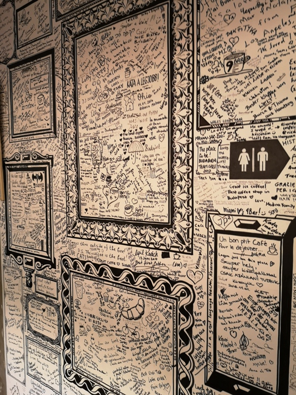 9bar13 Budapest-9 Bar布達佩斯 夜店風咖啡館手沖好喝