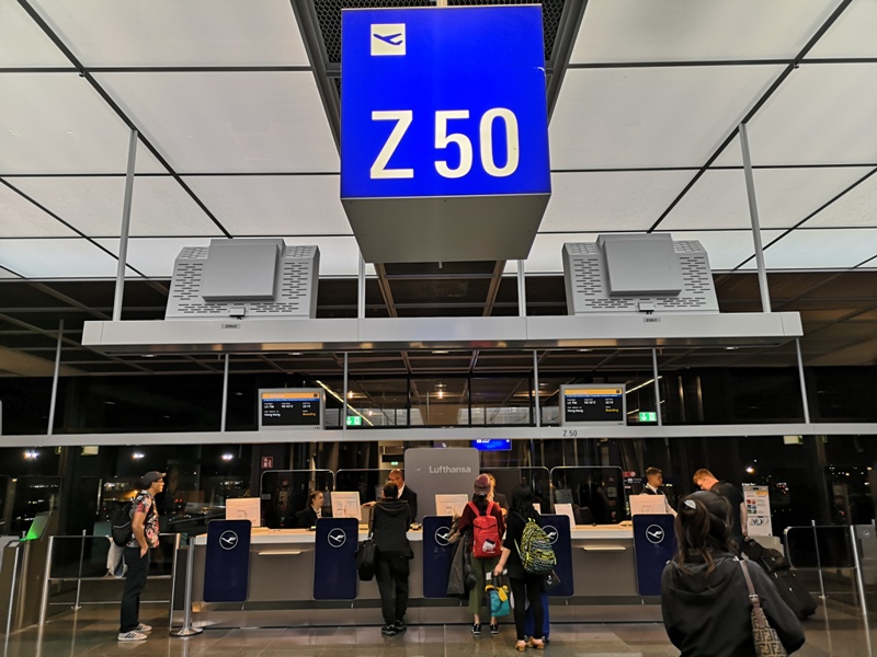 Dustpeeee19 201910 全日空取消漢莎救援 薩爾斯堡轉轉轉回台北 一日四趟創紀錄