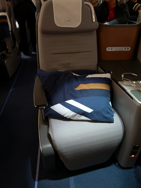 Dustpeeee24 201910 全日空取消漢莎救援 薩爾斯堡轉轉轉回台北 一日四趟創紀錄