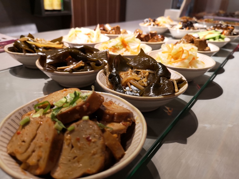 antoniobeefbar07 竹北-安東牛麵吧 牛肉麵與酒的火花...創意搭配 牛肉麵湯甜肉嫩