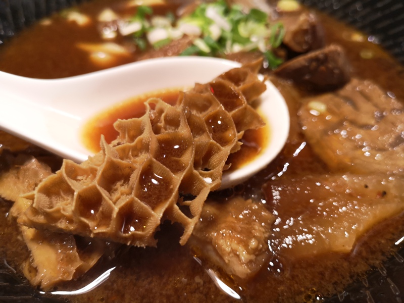 antoniobeefbar11 竹北-安東牛麵吧 牛肉麵與酒的火花...創意搭配 牛肉麵湯甜肉嫩