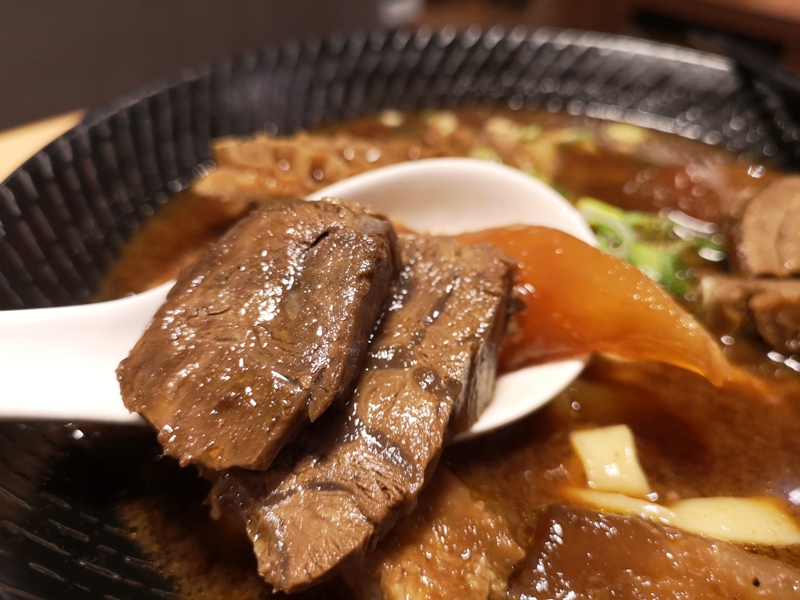 antoniobeefbar12 竹北-安東牛麵吧 牛肉麵與酒的火花...創意搭配 牛肉麵湯甜肉嫩