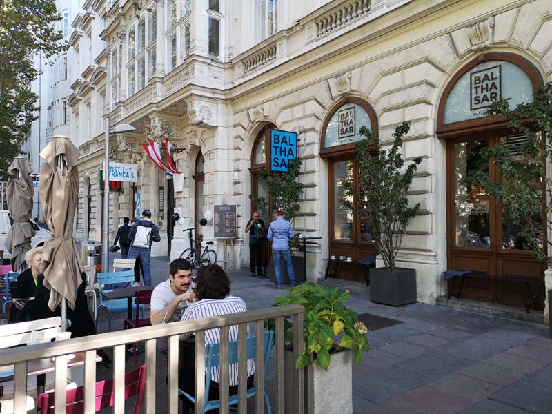 balthasar03 Vienna-Balthasar一杯咖啡賞維也納街邊風光...初秋陽光燦爛超chill