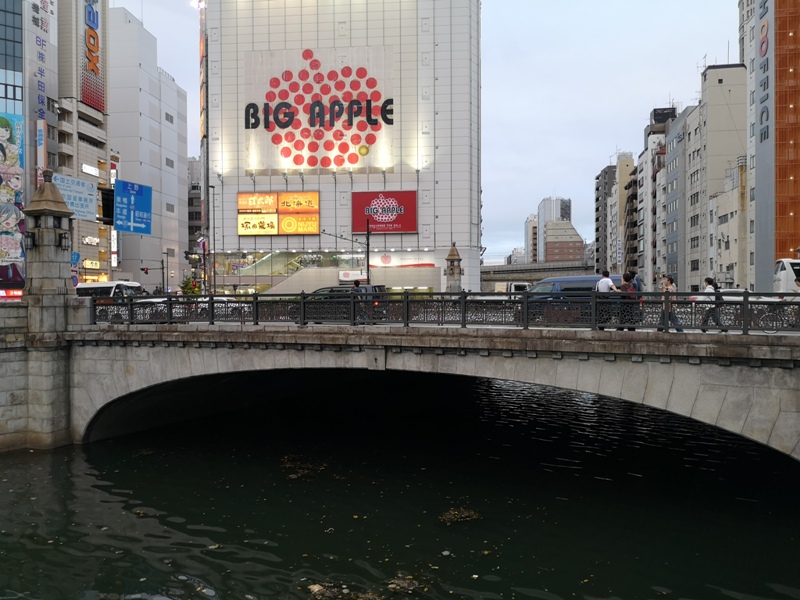 bluebottlemansei110112 Kanda-Blue Bottle 神田萬世橋店 喝咖啡感受電車轟隆轟隆的臨場感