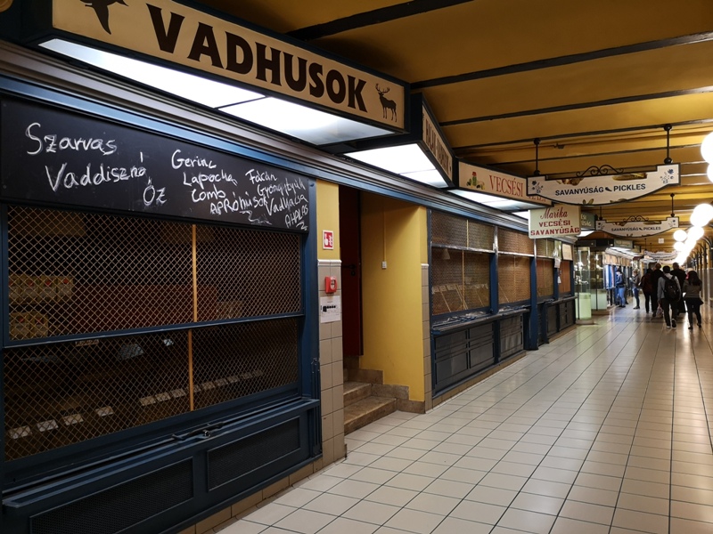 budapestcentralmarket25 Budapest-本地人的菜市場 觀光客的遊樂場 布達佩斯的中央市場Nagy Vásárcsarnok(Central Market)