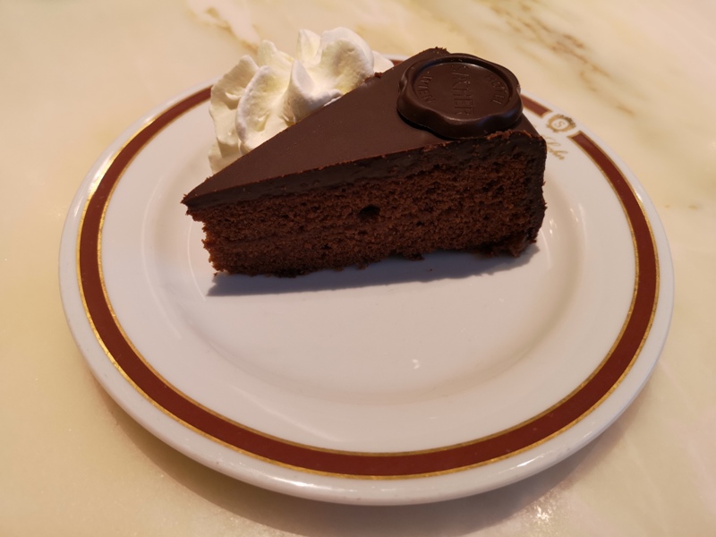Salzburg-薩爾斯堡Cafe Sacher沙河飯店吃沙河蛋糕 奧地利國寶甜點