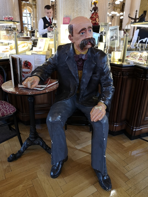 centralcafevie03 Vienna-Central Cafe我不在咖啡館 就在去咖啡館的路上 世界最美咖啡館之維也納中央咖啡館