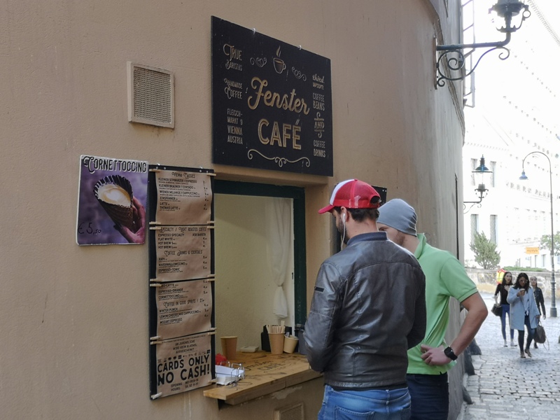 fenster01 Vienna-Fenster Cafe維也納小巷中的咖啡外帶BAR 簡單好喝