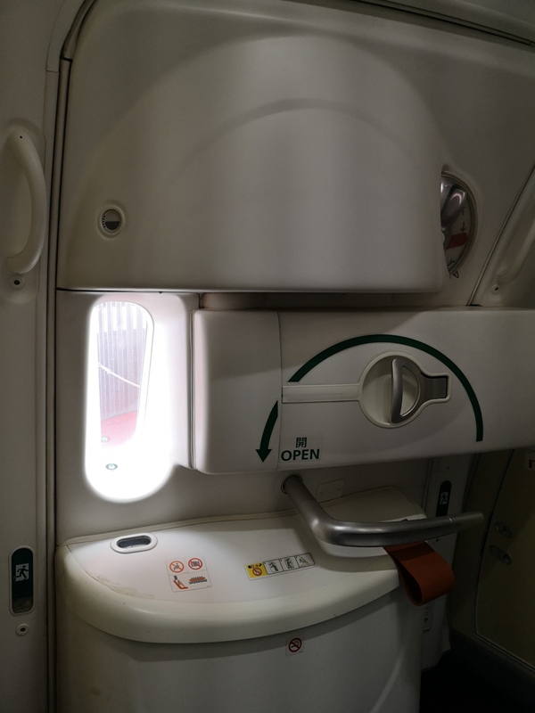 flyvie17 201909台北維也納 ANA787-9夢幻客機商務艙初體驗