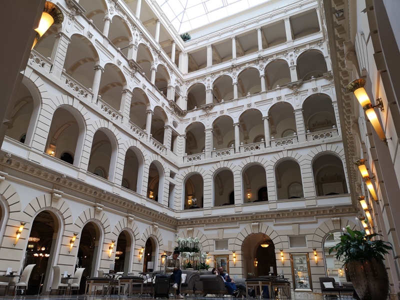 newyorkcafe03 Budapest-New York Cafe宮殿般奢華 世界最美咖啡館之布達佩斯紐約咖啡