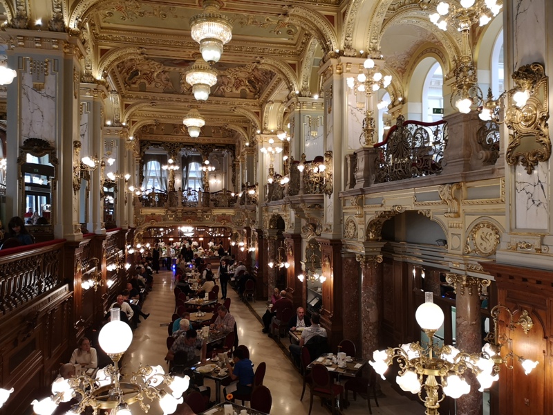 newyorkcafe17 Budapest-New York Cafe宮殿般奢華 世界最美咖啡館之布達佩斯紐約咖啡
