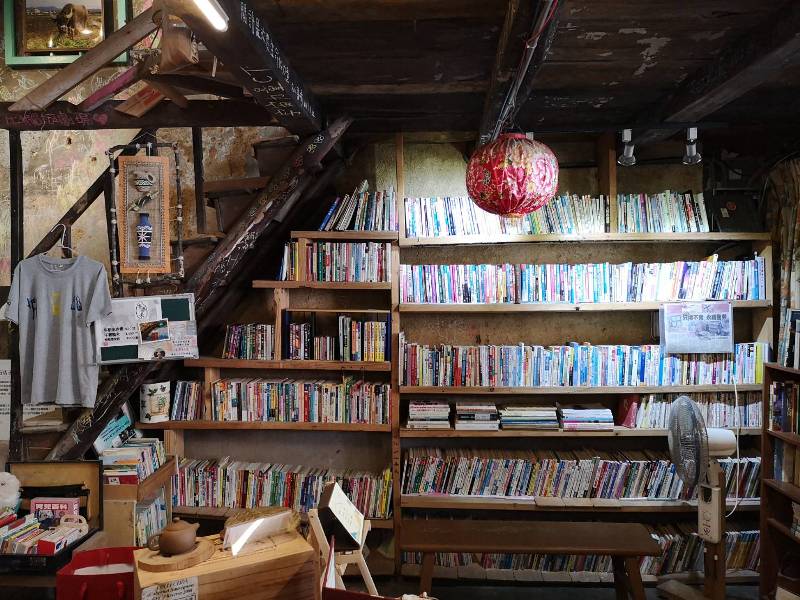 69bookstore06 關西-關西老街百年老屋 石店子六九書店 換書概念 種下藝文的種子