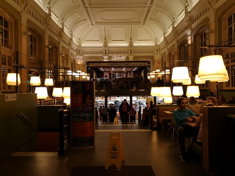 budapestmacdonald02 Budapest-世界最美麥當勞 特色鵝肝漢堡超好吃在布達佩斯