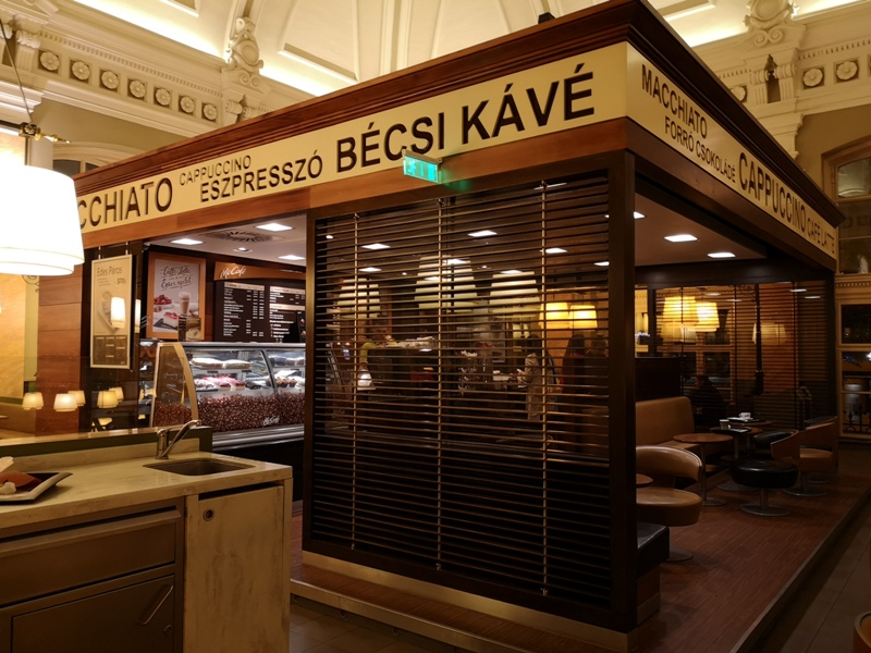 budapestmacdonald09 Budapest-世界最美麥當勞 特色鵝肝漢堡超好吃在布達佩斯