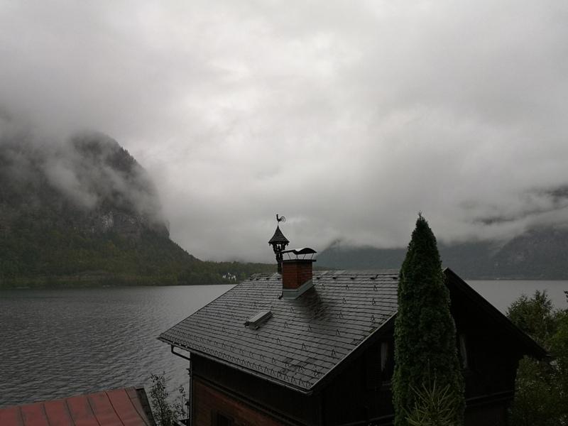 hallstatt0133 Hallstatt-世界最美小鎮 哈斯塔特 陰雨天的朦朧美感