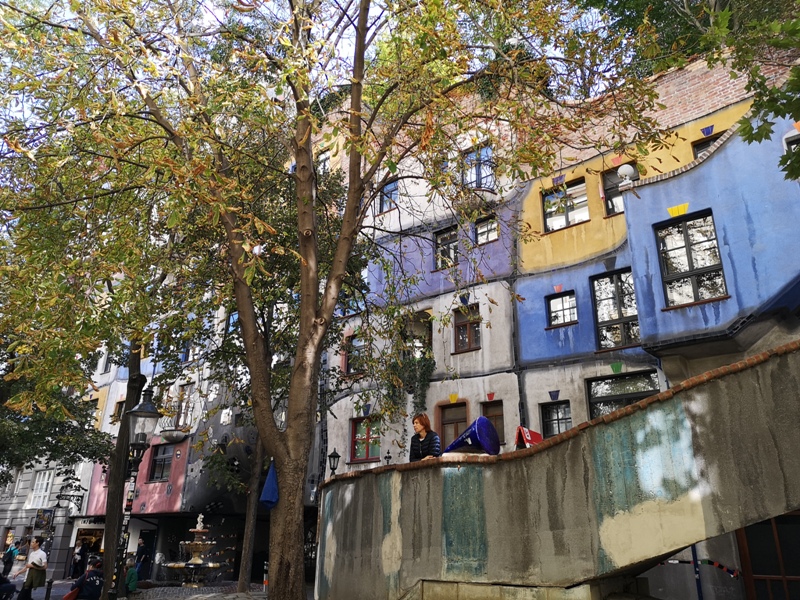 hundredwater001004 Vienna-百水公寓 色彩繽紛綠意 維也納特色建築