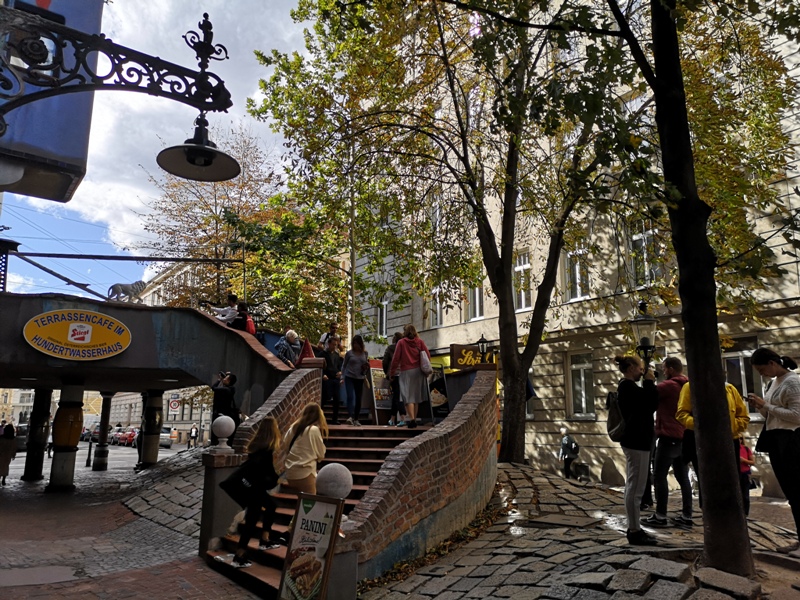 hundredwater001006 Vienna-百水公寓 色彩繽紛綠意 維也納特色建築